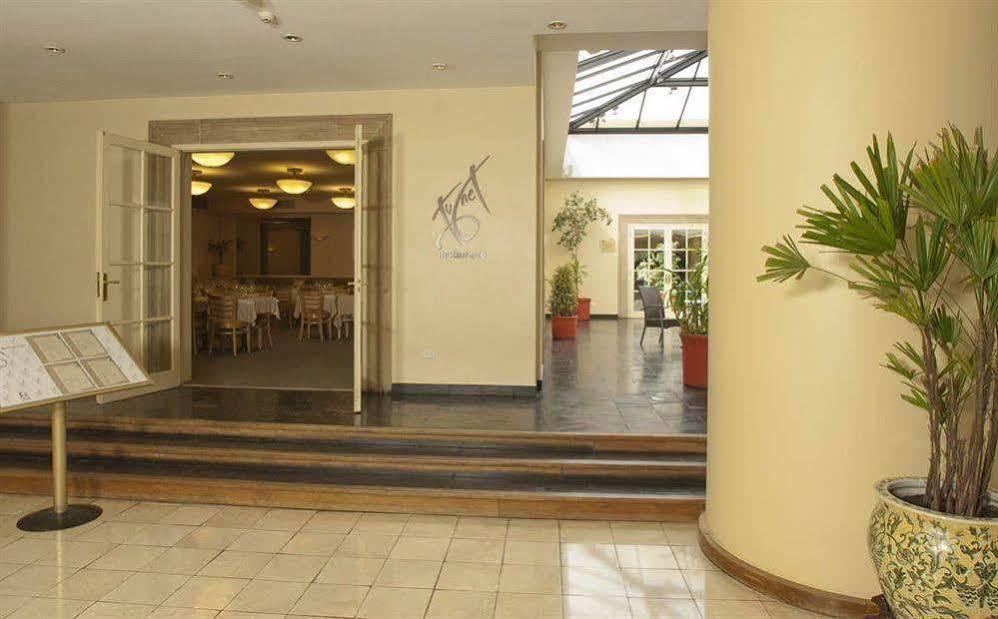 Austral Plaza Hotel Comodoro Rivadavia Exterior photo